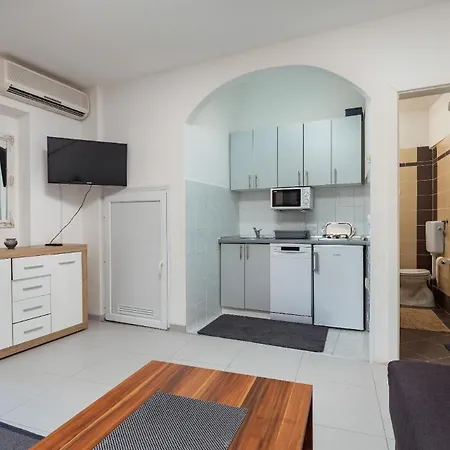 Fuer 2 Personen Ca 20 Qm In Pula, Istrien Istrische Riviera Pula
